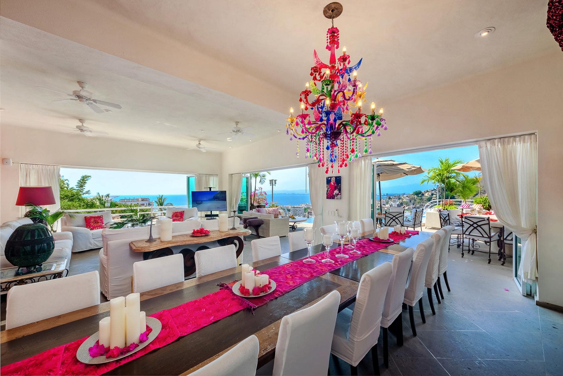 dining room at casa yvonneka